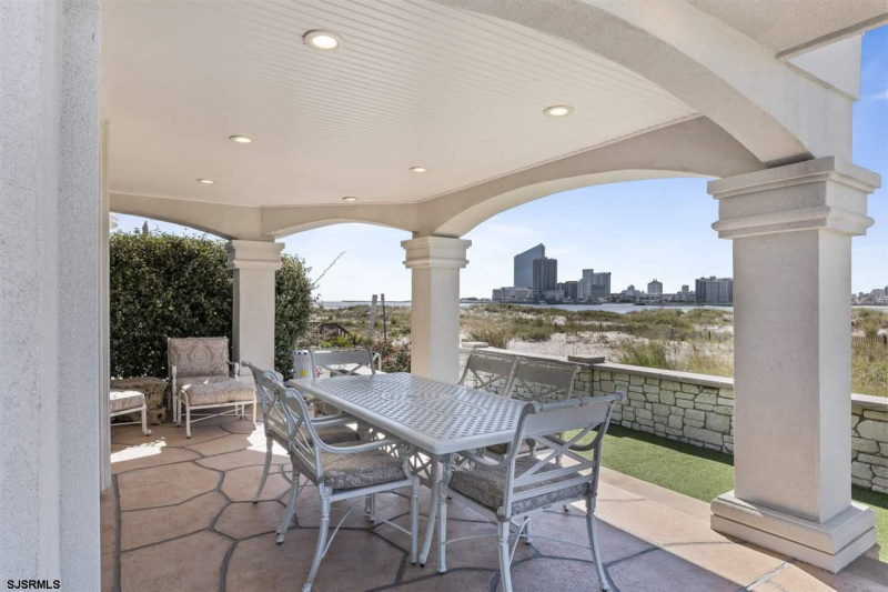 32 Ocean, Brigantine, New Jersey 08203, 6 Bedrooms Bedrooms, 12 Rooms Rooms,6 BathroomsBathrooms,Residential,For Sale,Ocean,541975