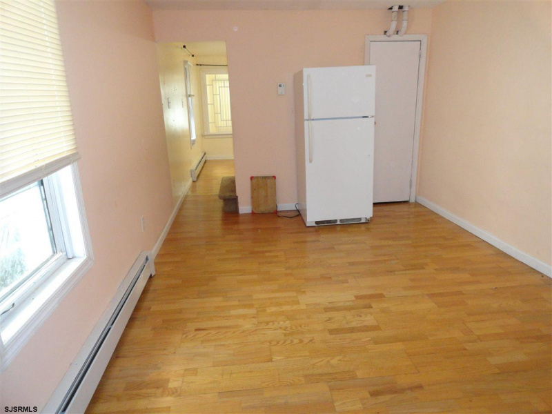3 Victoria, Atlantic City, New Jersey 08401, 2 Bedrooms Bedrooms, 5 Rooms Rooms,1 BathroomBathrooms,Residential,For Sale,Victoria,542015