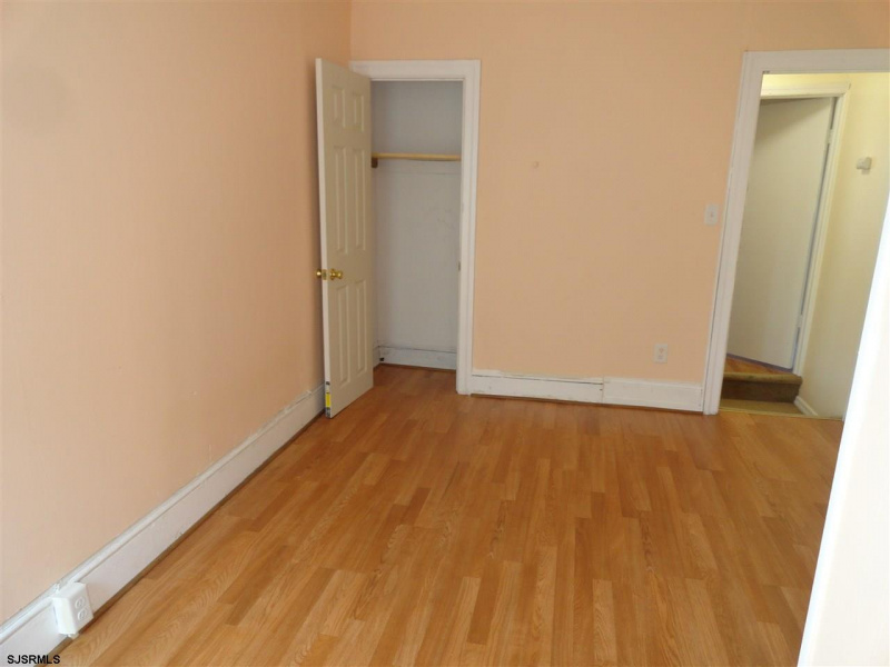 3 Victoria, Atlantic City, New Jersey 08401, 2 Bedrooms Bedrooms, 5 Rooms Rooms,1 BathroomBathrooms,Residential,For Sale,Victoria,542015