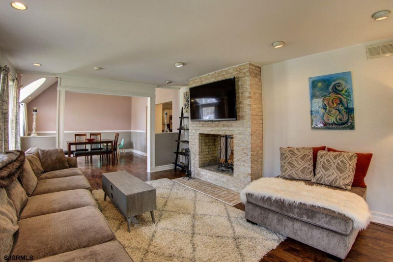 1 Spring, Linwood, New Jersey 08221, 4 Bedrooms Bedrooms, 10 Rooms Rooms,3 BathroomsBathrooms,Residential,For Sale,Spring,542032