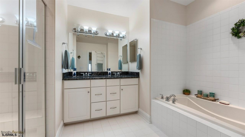 101 Spruce Ave, North Wildwood, New Jersey 08260, 3 Bedrooms Bedrooms, 8 Rooms Rooms,2 BathroomsBathrooms,Condominium,For Sale,Spruce Ave,542044