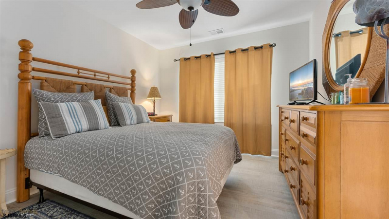 101 Spruce Ave, North Wildwood, New Jersey 08260, 3 Bedrooms Bedrooms, 8 Rooms Rooms,2 BathroomsBathrooms,Condominium,For Sale,Spruce Ave,542044