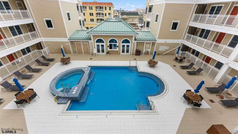101 Spruce Ave, North Wildwood, New Jersey 08260, 3 Bedrooms Bedrooms, 8 Rooms Rooms,2 BathroomsBathrooms,Condominium,For Sale,Spruce Ave,542044