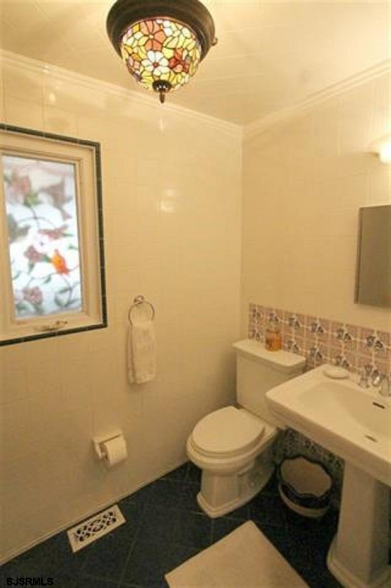 1700 Somerset, New Jersey 08221, 5 Bedrooms Bedrooms, 13 Rooms Rooms,5 BathroomsBathrooms,Rental non-commercial,For Sale,Somerset,542058