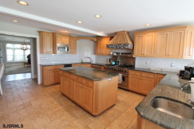 1700 Somerset, New Jersey 08221, 5 Bedrooms Bedrooms, 13 Rooms Rooms,5 BathroomsBathrooms,Rental non-commercial,For Sale,Somerset,542058