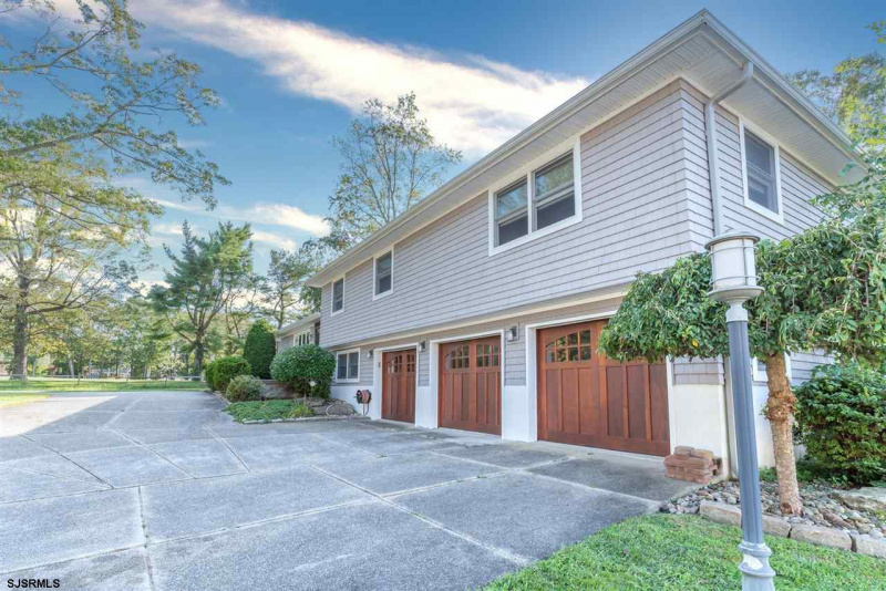 1 Laurel, Somers Point, New Jersey 08244, 4 Bedrooms Bedrooms, 11 Rooms Rooms,3 BathroomsBathrooms,Residential,For Sale,Laurel,542085