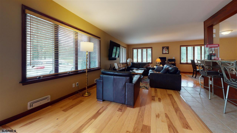 1 Laurel, Somers Point, New Jersey 08244, 4 Bedrooms Bedrooms, 11 Rooms Rooms,3 BathroomsBathrooms,Residential,For Sale,Laurel,542085