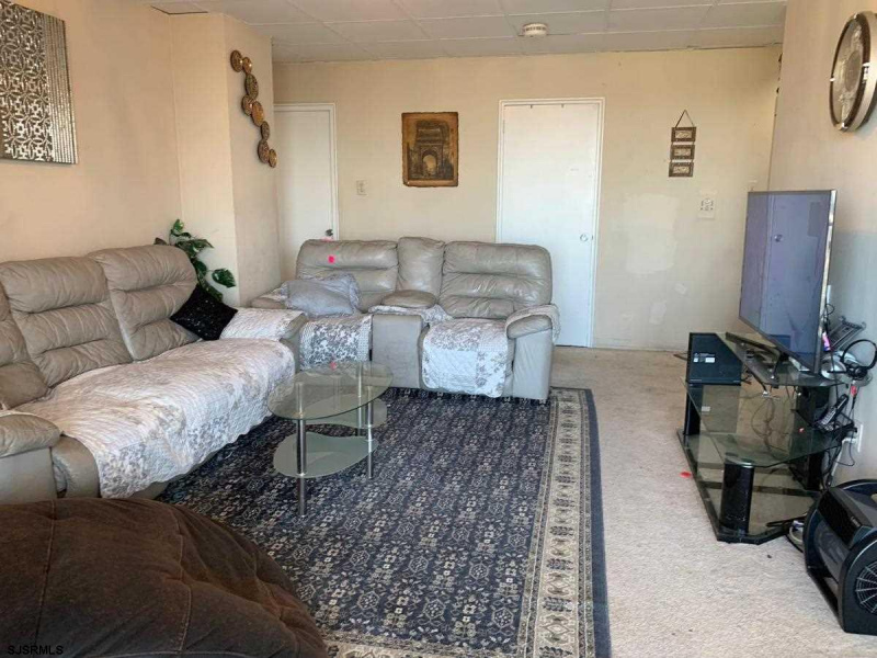 2834 Atlantic Ave, Atlantic City, New Jersey 08401-6323, 2 Bedrooms Bedrooms, 5 Rooms Rooms,1 BathroomBathrooms,Condominium,For Sale,Atlantic Ave,542119
