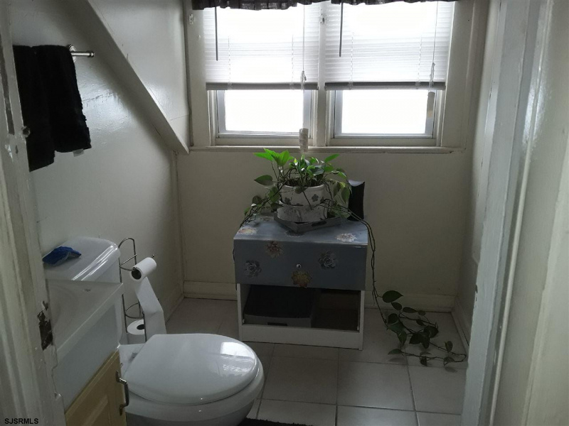 624 Caspian Avenue, Atlantic City, New Jersey 08401, ,Multi-family,For Sale,Caspian Avenue,542158