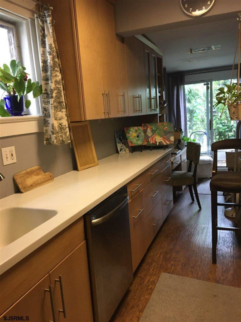 114 Monroe, Margate, New Jersey 08402, 1 Bedroom Bedrooms, 4 Rooms Rooms,1 BathroomBathrooms,Residential,For Sale,Monroe,542155