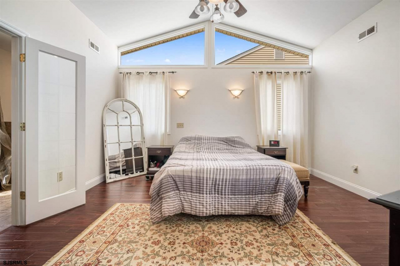 2 Essex, Margate, New Jersey 08402, 5 Bedrooms Bedrooms, 11 Rooms Rooms,2 BathroomsBathrooms,Residential,For Sale,Essex,542161