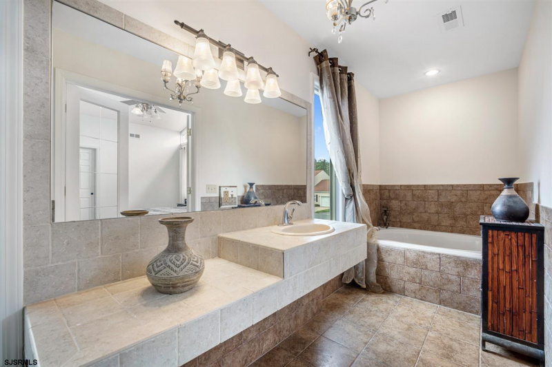 2 Essex, Margate, New Jersey 08402, 5 Bedrooms Bedrooms, 11 Rooms Rooms,2 BathroomsBathrooms,Residential,For Sale,Essex,542161