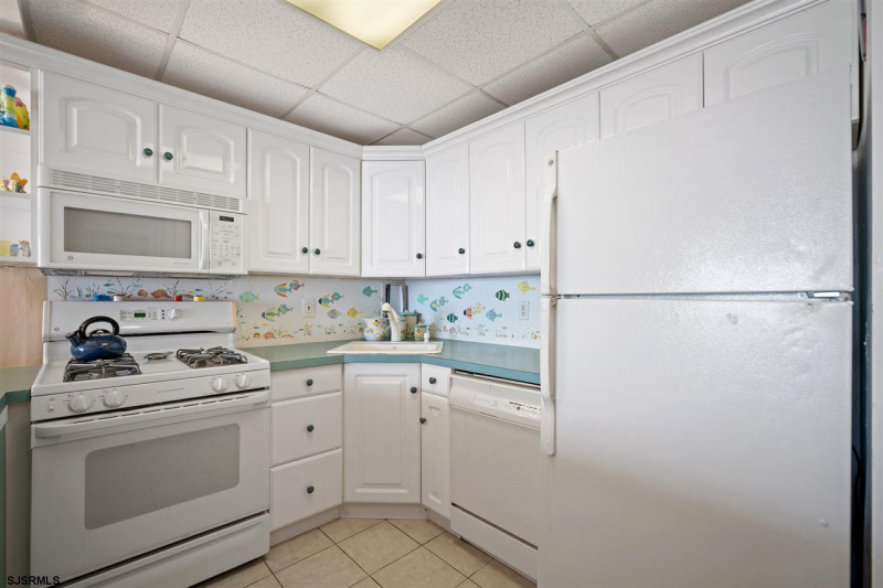 9400 Atlantic, Margate, New Jersey 08402, 1 Bedroom Bedrooms, 3 Rooms Rooms,1 BathroomBathrooms,Condominium,For Sale,Atlantic,542163