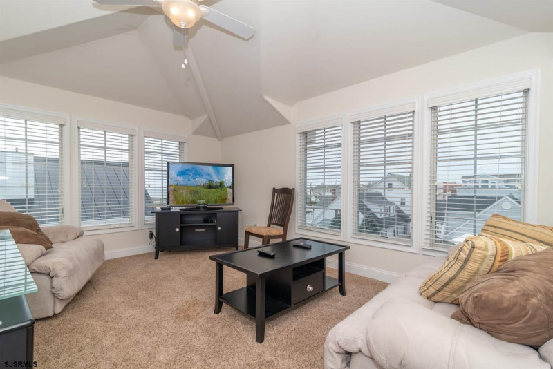 103 Exeter, Margate, New Jersey 08402, 6 Bedrooms Bedrooms, 10 Rooms Rooms,4 BathroomsBathrooms,Residential,For Sale,Exeter,542172