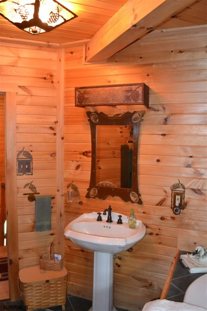 2603 6th Ave, Mullica Township, New Jersey 08037, 2 Bedrooms Bedrooms, 10 Rooms Rooms,2 BathroomsBathrooms,Residential,For Sale,6th Ave,542206