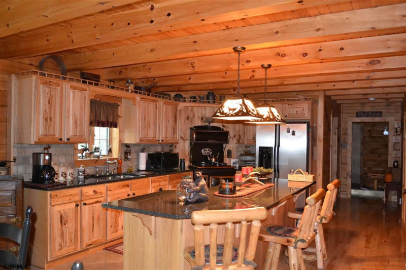 2603 6th Ave, Mullica Township, New Jersey 08037, 2 Bedrooms Bedrooms, 10 Rooms Rooms,2 BathroomsBathrooms,Residential,For Sale,6th Ave,542206
