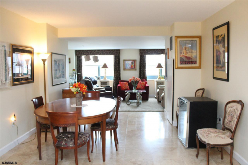 526 Pacific, Atlantic City, New Jersey 08401, 2 Bedrooms Bedrooms, 5 Rooms Rooms,2 BathroomsBathrooms,Condominium,For Sale,Pacific,542210