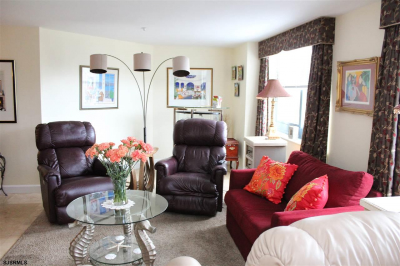 526 Pacific, Atlantic City, New Jersey 08401, 2 Bedrooms Bedrooms, 5 Rooms Rooms,2 BathroomsBathrooms,Condominium,For Sale,Pacific,542210