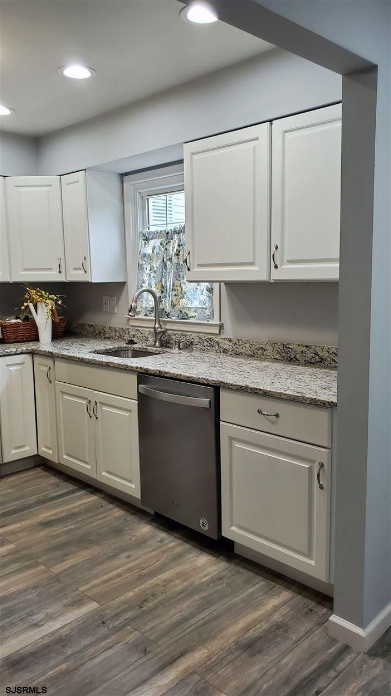 1007 Massachusetts, Somers Point, New Jersey 08244, 5 Bedrooms Bedrooms, 8 Rooms Rooms,2 BathroomsBathrooms,Residential,For Sale,Massachusetts,542208