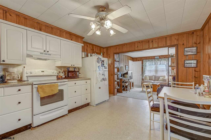 4617 Atlantic Brigantine Blvd, Brigantine, New Jersey 08203, ,Multi-family,For Sale,Atlantic Brigantine Blvd,542218