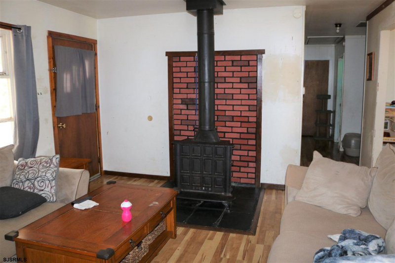 110 Newark Ave, Egg Harbor Township, New Jersey 08234, 3 Bedrooms Bedrooms, 7 Rooms Rooms,1 BathroomBathrooms,Residential,For Sale,Newark Ave,542384