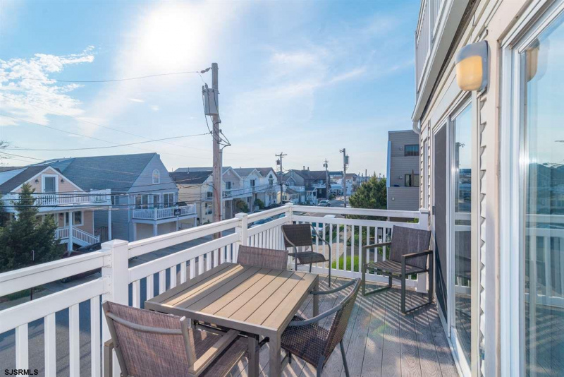 21 Adams Ave, Margate, New Jersey 08402, 3 Bedrooms Bedrooms, 8 Rooms Rooms,2 BathroomsBathrooms,Residential,For Sale,Adams Ave,539572