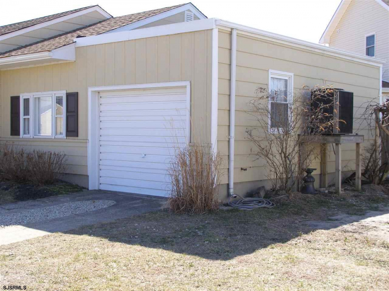101 Lincoln, Brigantine, New Jersey 08203, 4 Bedrooms Bedrooms, 8 Rooms Rooms,2 BathroomsBathrooms,Residential,For Sale,Lincoln,541489