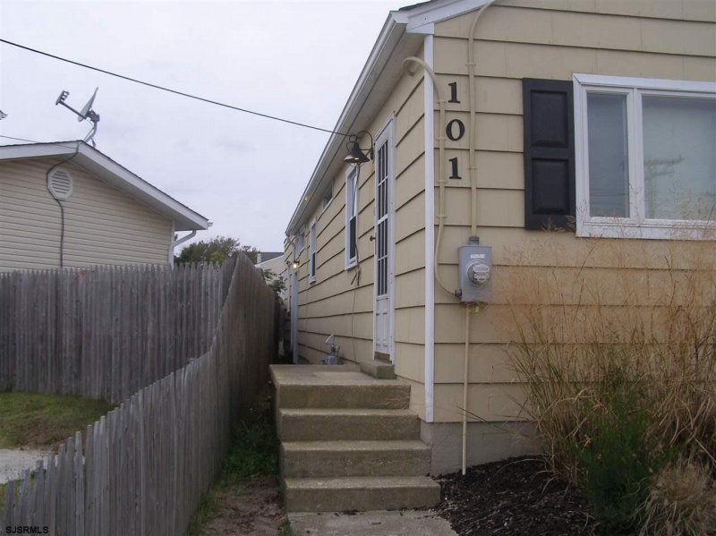 101 Lincoln, Brigantine, New Jersey 08203, 4 Bedrooms Bedrooms, 8 Rooms Rooms,2 BathroomsBathrooms,Residential,For Sale,Lincoln,541489