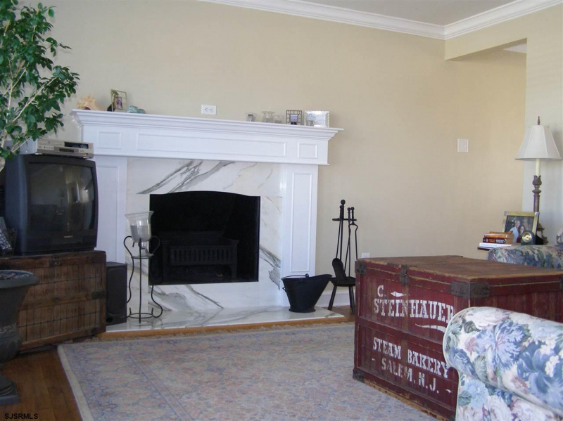 101 Lincoln, Brigantine, New Jersey 08203, 4 Bedrooms Bedrooms, 8 Rooms Rooms,2 BathroomsBathrooms,Residential,For Sale,Lincoln,541489