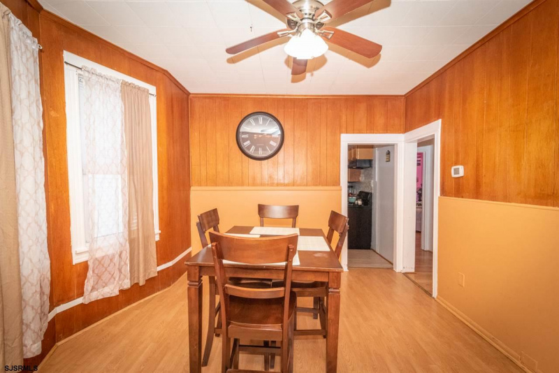 31 Edgewater Ave, Pleasantville, New Jersey 08232, 3 Bedrooms Bedrooms, 8 Rooms Rooms,1 BathroomBathrooms,Residential,For Sale,Edgewater Ave,542659