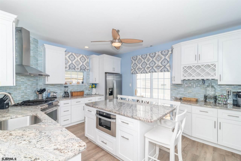 3806 Brigantine Ave, New Jersey 08203, 4 Bedrooms Bedrooms, 8 Rooms Rooms,3 BathroomsBathrooms,Rental non-commercial,For Sale,Brigantine Ave,542788
