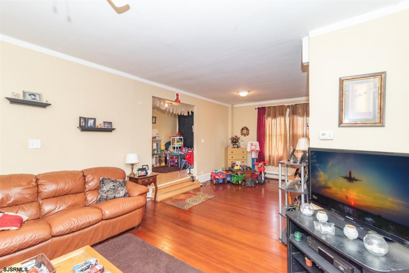302 California Ave, Pleasantville, New Jersey 08232, ,Multi-family,For Sale,California Ave,540519
