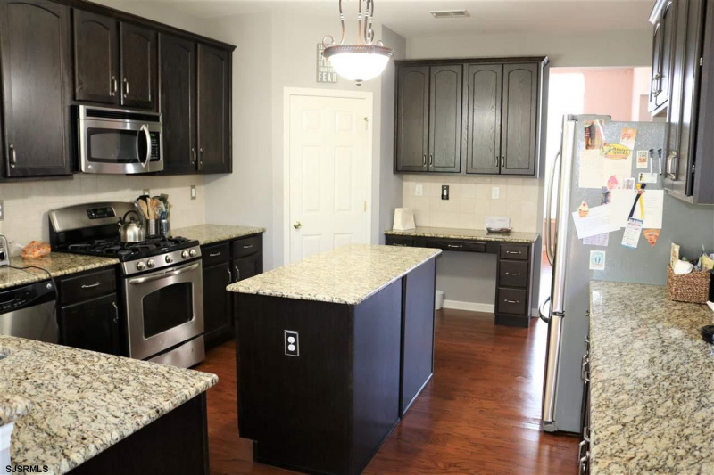 157 Crystal Lake Dr, Egg Harbor Township, New Jersey 08234, 4 Bedrooms Bedrooms, 11 Rooms Rooms,2 BathroomsBathrooms,Residential,For Sale,Crystal Lake Dr,543035