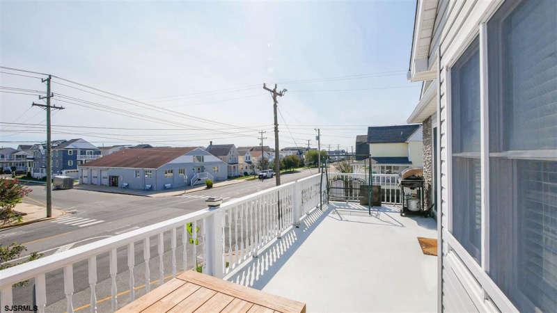 1462 West, Ocean City, New Jersey 08226, 4 Bedrooms Bedrooms, 8 Rooms Rooms,2 BathroomsBathrooms,Condominium,For Sale,West,543002