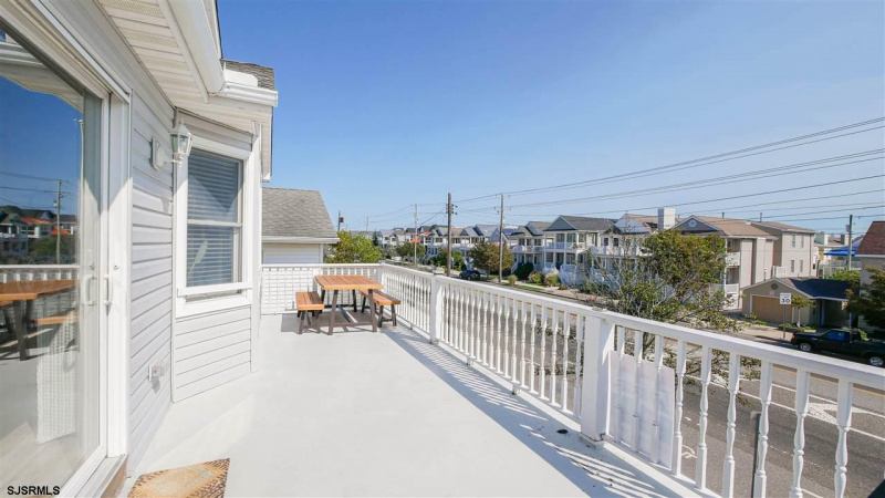 1462 West, Ocean City, New Jersey 08226, 4 Bedrooms Bedrooms, 8 Rooms Rooms,2 BathroomsBathrooms,Condominium,For Sale,West,543002