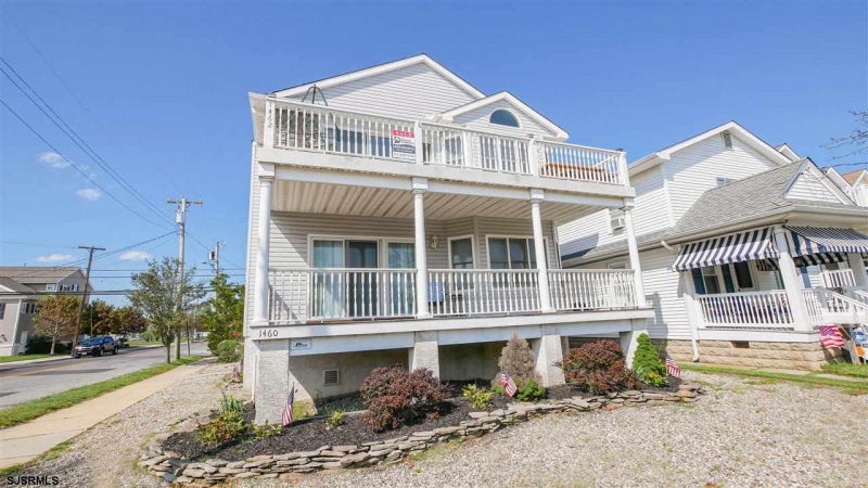 1462 West, Ocean City, New Jersey 08226, 4 Bedrooms Bedrooms, 8 Rooms Rooms,2 BathroomsBathrooms,Condominium,For Sale,West,543002