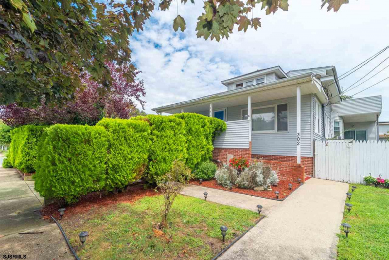 302 California Ave, Pleasantville, New Jersey 08232, 7 Bedrooms Bedrooms, 12 Rooms Rooms,3 BathroomsBathrooms,Residential,For Sale,California Ave,540528