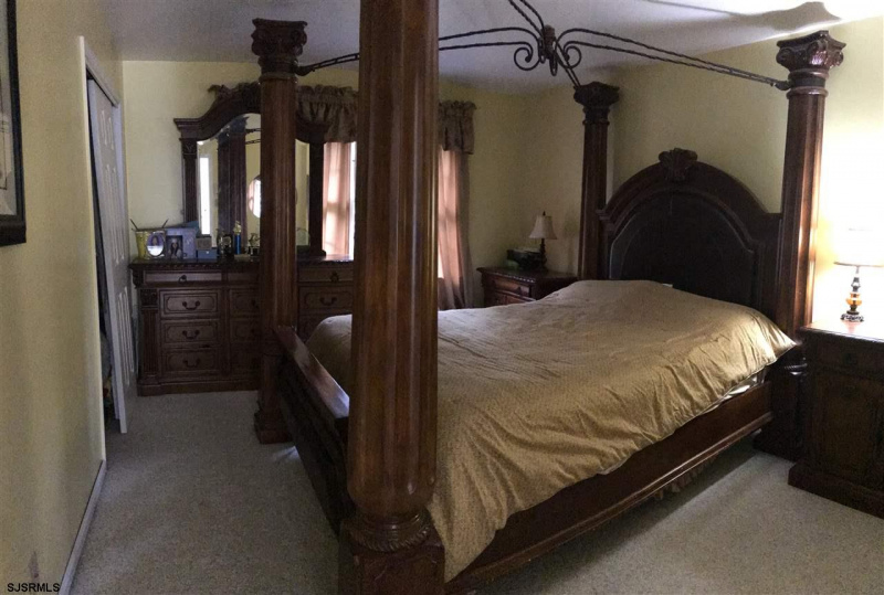 4200 Karen Ct, Mays Landing, New Jersey 08330, 5 Bedrooms Bedrooms, 12 Rooms Rooms,4 BathroomsBathrooms,Residential,For Sale,Karen Ct,542960
