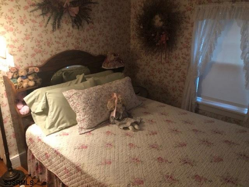 1007 Shore, Northfield, New Jersey 08234, 4 Bedrooms Bedrooms, 15 Rooms Rooms,2 BathroomsBathrooms,Residential,For Sale,Shore,543108