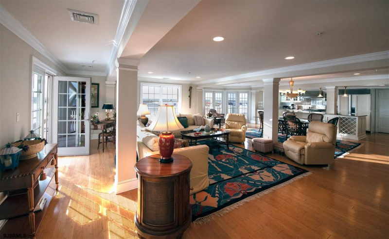 1 24, Longport, New Jersey 08403, 3 Bedrooms Bedrooms, 10 Rooms Rooms,3 BathroomsBathrooms,Condominium,For Sale,24,543118