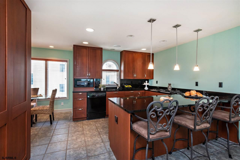 4501 Boardwalk, Atlantic City, New Jersey 08401, 3 Bedrooms Bedrooms, 8 Rooms Rooms,3 BathroomsBathrooms,Condominium,For Sale,Boardwalk,543137