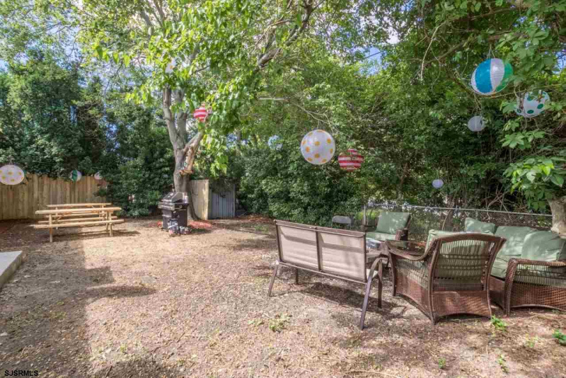 651 Dr Martin Luther King, Atlantic City, New Jersey 08401, 3 Bedrooms Bedrooms, 6 Rooms Rooms,2 BathroomsBathrooms,Residential,For Sale,Dr Martin Luther King,540356