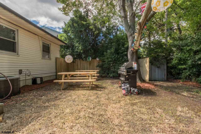 651 Dr Martin Luther King, Atlantic City, New Jersey 08401, 3 Bedrooms Bedrooms, 6 Rooms Rooms,2 BathroomsBathrooms,Residential,For Sale,Dr Martin Luther King,540356