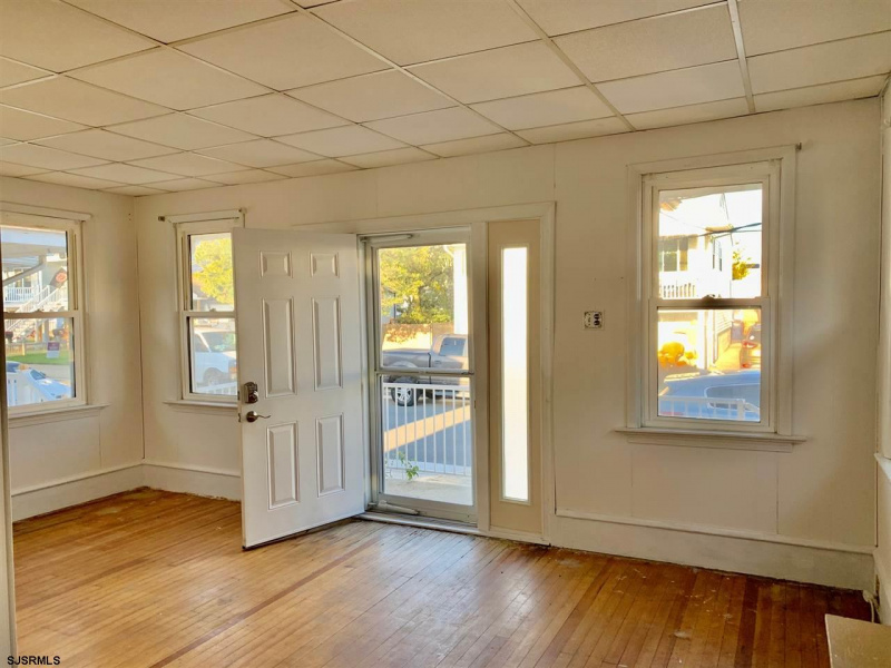 222 Oxford, Ventnor Heights, New Jersey 08406, 3 Bedrooms Bedrooms, 6 Rooms Rooms,1 BathroomBathrooms,Residential,For Sale,Oxford,541324