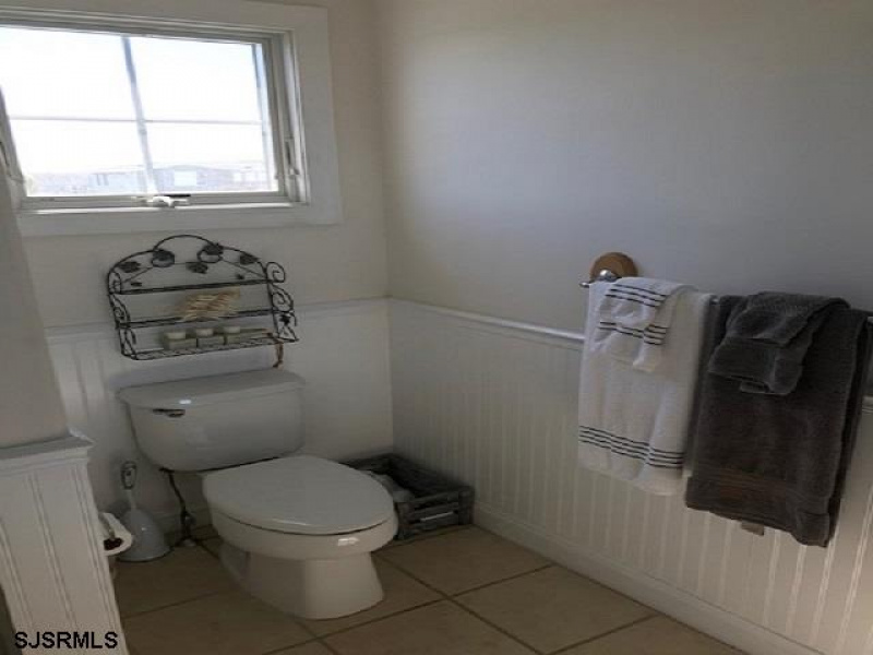 2 Neptune Dr, New Jersey 08244, 3 Bedrooms Bedrooms, 6 Rooms Rooms,3 BathroomsBathrooms,Rental non-commercial,For Sale,Neptune Dr,543404