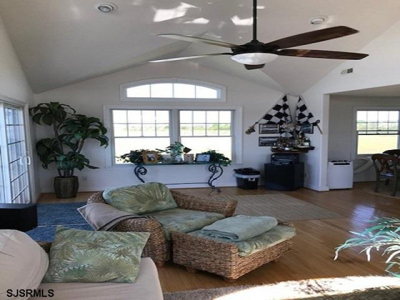 2 Neptune Dr, New Jersey 08244, 3 Bedrooms Bedrooms, 6 Rooms Rooms,3 BathroomsBathrooms,Rental non-commercial,For Sale,Neptune Dr,543404