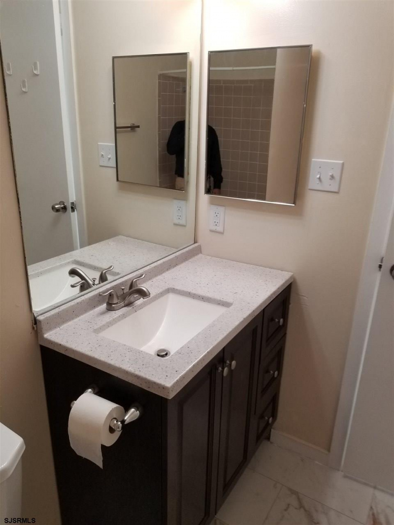 321 Heathercroft, New Jersey 08234, 2 Bedrooms Bedrooms, 5 Rooms Rooms,1 BathroomBathrooms,Rental non-commercial,For Sale,Heathercroft,543420
