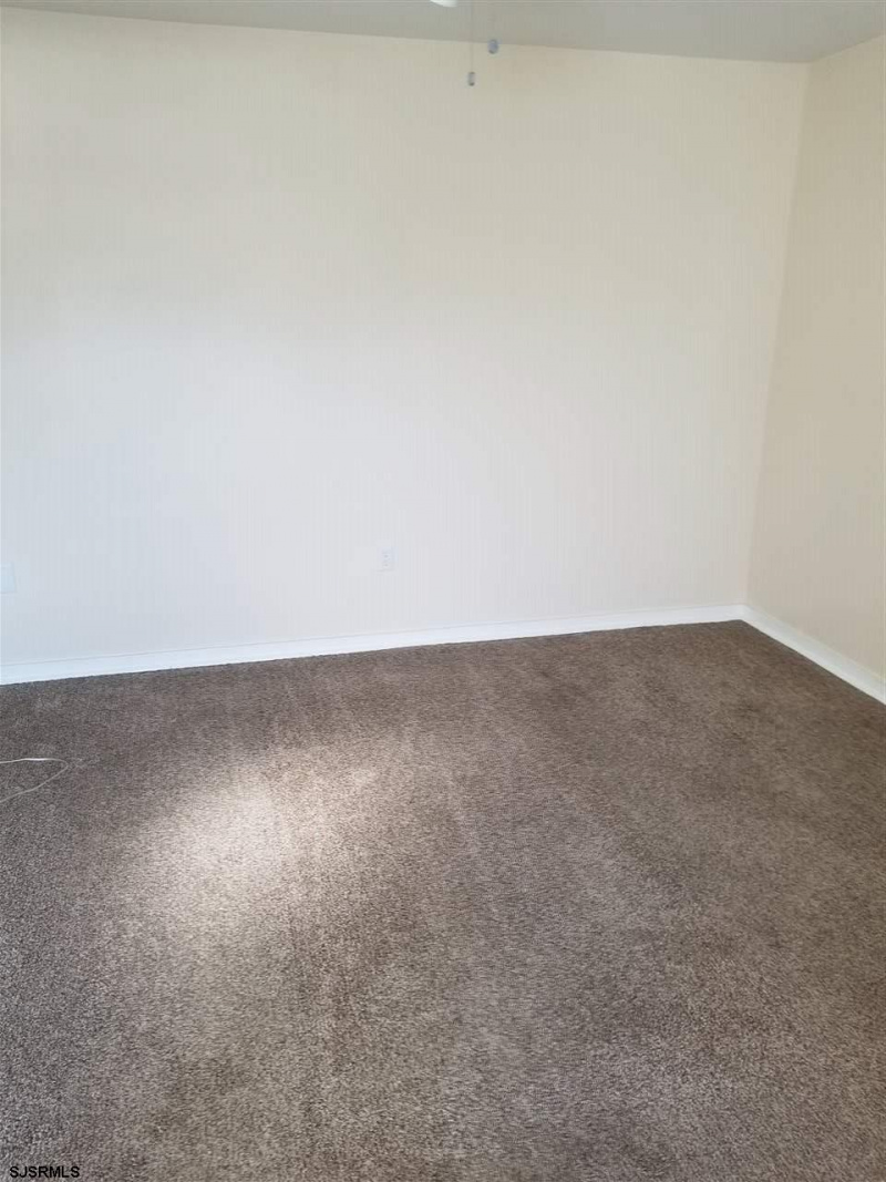 321 Heathercroft, New Jersey 08234, 2 Bedrooms Bedrooms, 5 Rooms Rooms,1 BathroomBathrooms,Rental non-commercial,For Sale,Heathercroft,543420