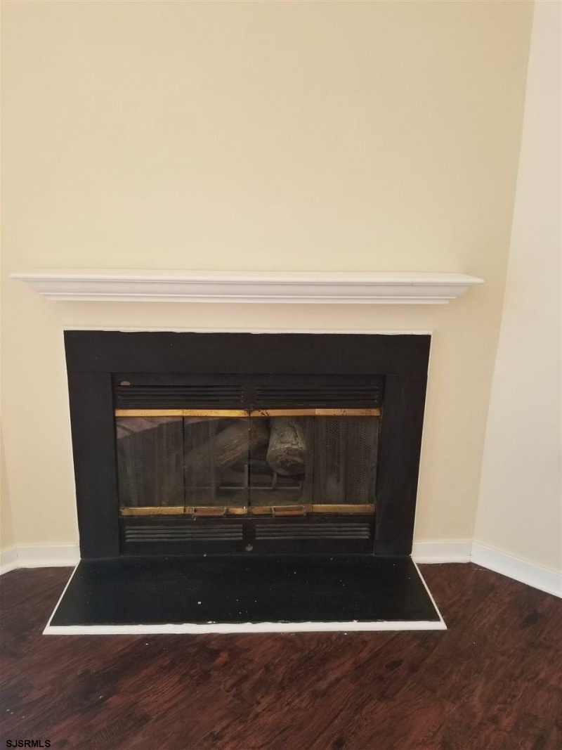 321 Heathercroft, New Jersey 08234, 2 Bedrooms Bedrooms, 5 Rooms Rooms,1 BathroomBathrooms,Rental non-commercial,For Sale,Heathercroft,543420