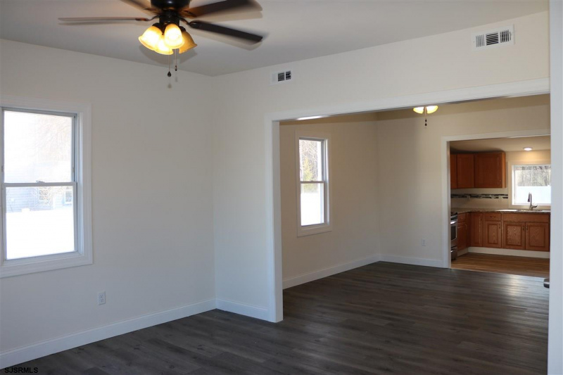 229 Jefferson Ave, Woodbine Borough, New Jersey 08270, 3 Bedrooms Bedrooms, 10 Rooms Rooms,2 BathroomsBathrooms,Residential,For Sale,Jefferson Ave,540706